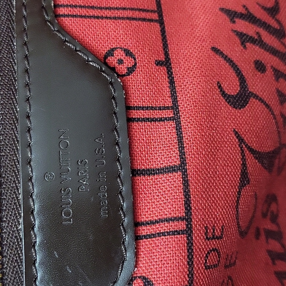 Louis Vuitton Neverfull MM - Picture 9 of 11